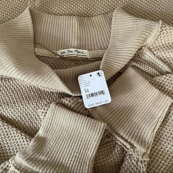 SOLD 🥳 Free People Mock Neck Oversized Top - Picture 6 of 7